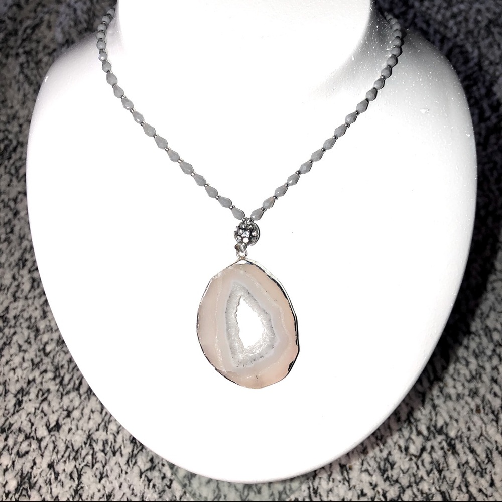 🛍 The Buckle - Genuine Agate 5 Tier Necklace